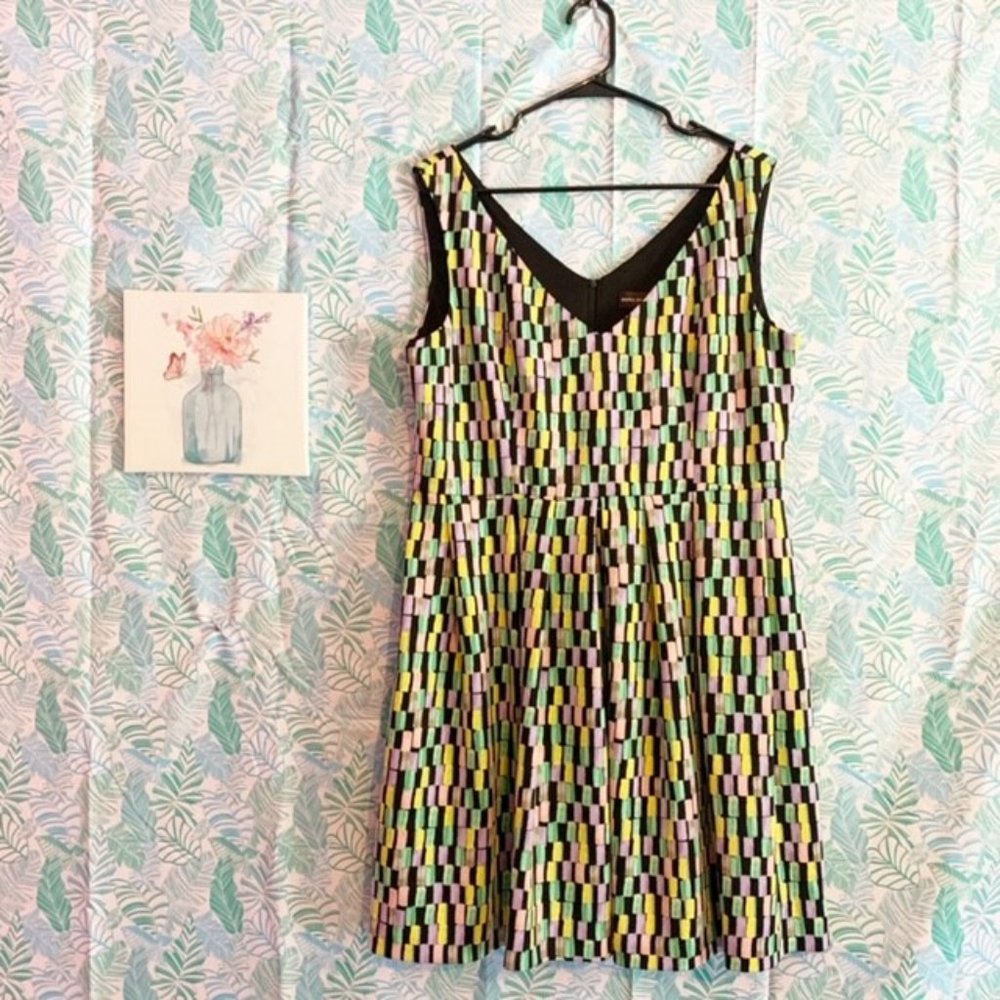 Sleeveless Cute & flirty Dress. Great closet addition.